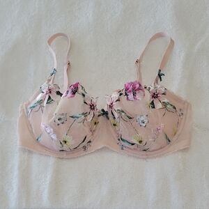 Victoria's Secret Wicked Unlined Spring Bouquet Bra -Cream Size 34D